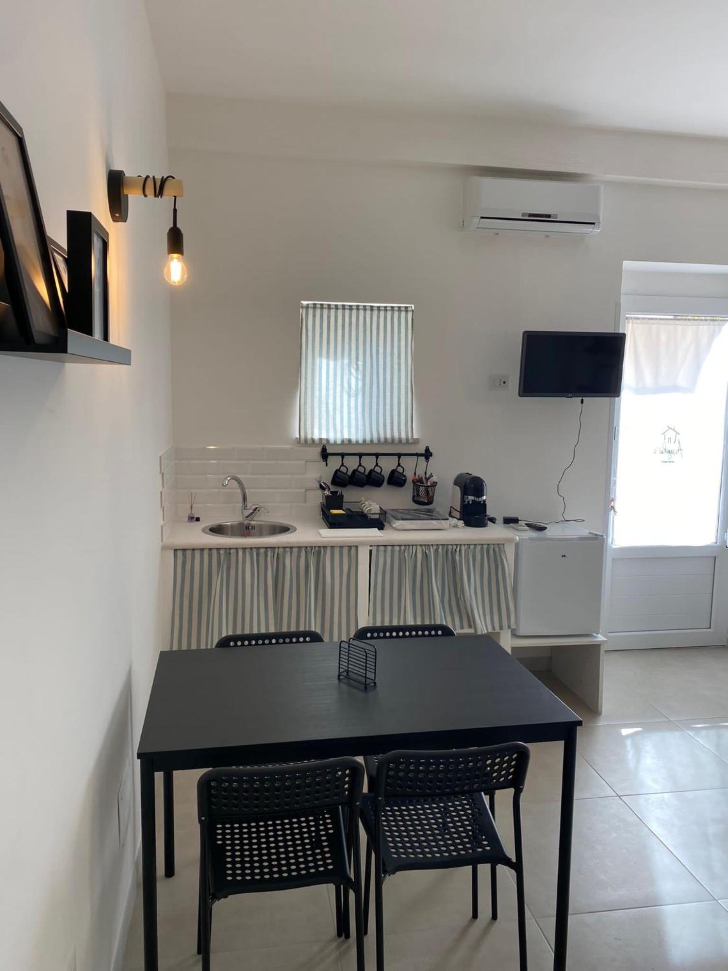 Angelas Apartment 阿尔贝罗贝洛 外观 照片